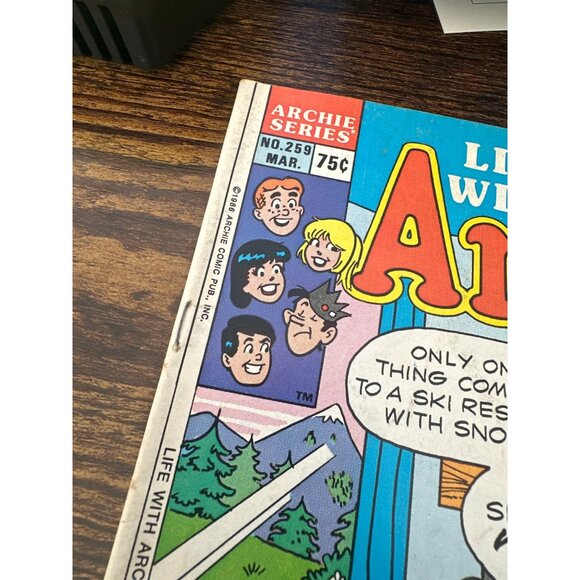Life With Archie Vintage March 1986 Issue No #259 Comic Book Bagged Boarded - Picture 2 of 5